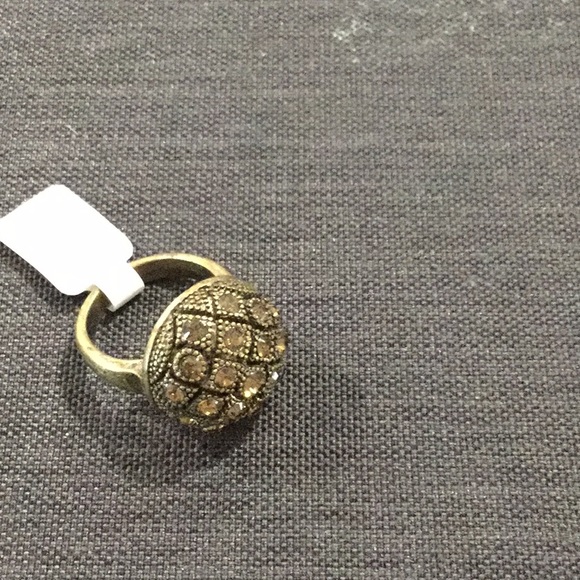 Ring - Picture 2 of 5